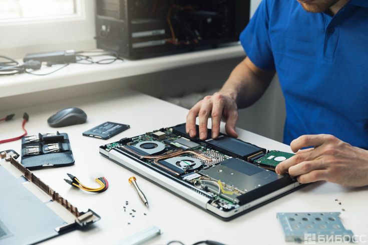 Imagem ilustrativa de assistência técnica em informática
